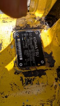 Excavator Komatsu SA4D102E-1 pentru buldoexcavator — fotografia 3