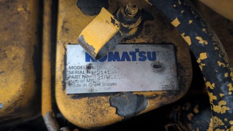 Excavator Komatsu SA4D102E-1 pentru buldoexcavator — fotografia 7