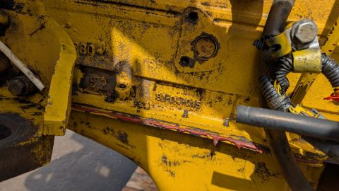 Excavator Komatsu SA4D102E-1 pentru buldoexcavator — fotografia 3