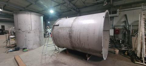 Rezervoare inox,din stoc și la comanda